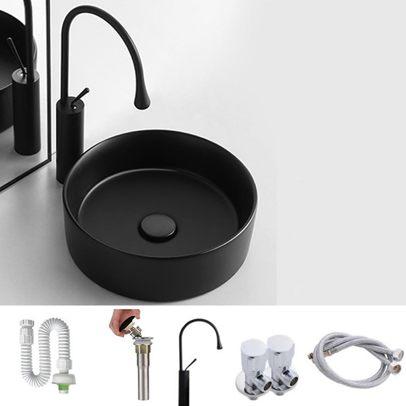 Bathroom Sink Oval Ceramic Basin Bathroom Sink with Drain Assembly 14"L x 14"W x 4"H Black Sink with Faucet Clearhalo 'Bathroom Remodel & Bathroom Fixtures' 'Bathroom Sinks & Faucet Components' 'Bathroom Sinks' 'bathroom_sink' 'Home Improvement' 'home_improvement' 'home_improvement_bathroom_sink' 6743477