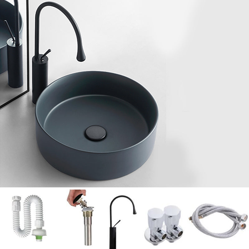 Bathroom Sink Oval Ceramic Basin Bathroom Sink with Drain Assembly 16"L x 16"W x 5"H Grey Sink with Faucet Clearhalo 'Bathroom Remodel & Bathroom Fixtures' 'Bathroom Sinks & Faucet Components' 'Bathroom Sinks' 'bathroom_sink' 'Home Improvement' 'home_improvement' 'home_improvement_bathroom_sink' 6743487