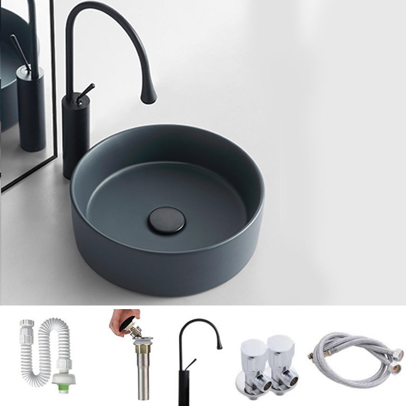 Bathroom Sink Oval Ceramic Basin Bathroom Sink with Drain Assembly 14"L x 14"W x 4"H Grey Sink with Faucet Clearhalo 'Bathroom Remodel & Bathroom Fixtures' 'Bathroom Sinks & Faucet Components' 'Bathroom Sinks' 'bathroom_sink' 'Home Improvement' 'home_improvement' 'home_improvement_bathroom_sink' 6743489