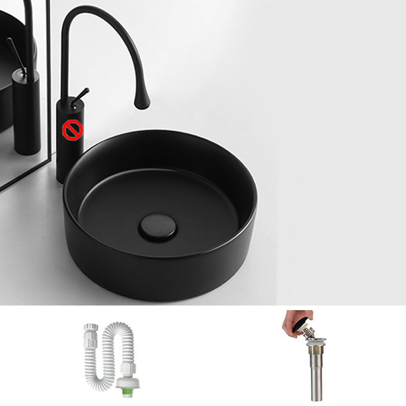 Bathroom Sink Oval Ceramic Basin Bathroom Sink with Drain Assembly 14"L x 14"W x 4"H Black Sink Clearhalo 'Bathroom Remodel & Bathroom Fixtures' 'Bathroom Sinks & Faucet Components' 'Bathroom Sinks' 'bathroom_sink' 'Home Improvement' 'home_improvement' 'home_improvement_bathroom_sink' 6743497