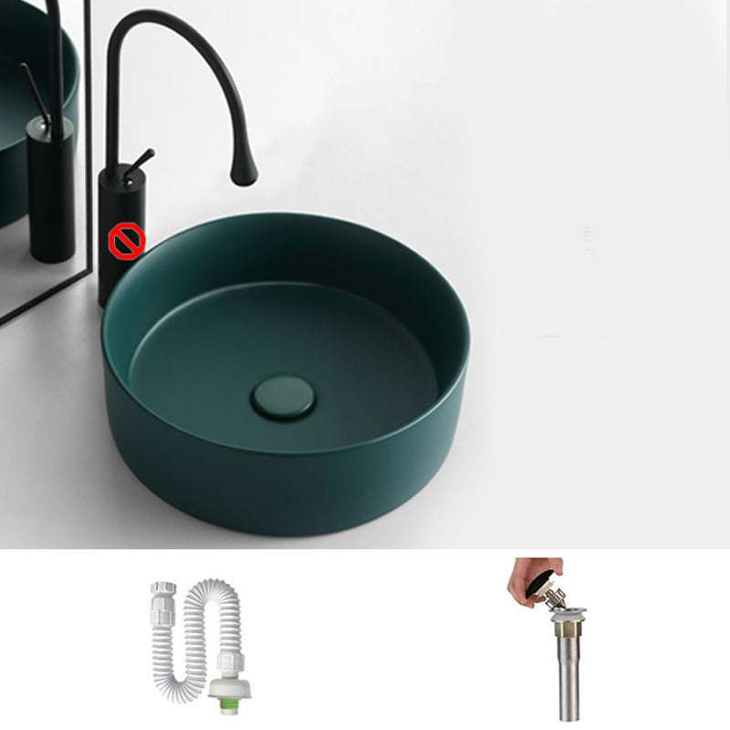 Bathroom Sink Oval Ceramic Basin Bathroom Sink with Drain Assembly 16"L x 16"W x 5"H Green Sink Clearhalo 'Bathroom Remodel & Bathroom Fixtures' 'Bathroom Sinks & Faucet Components' 'Bathroom Sinks' 'bathroom_sink' 'Home Improvement' 'home_improvement' 'home_improvement_bathroom_sink' 6743505