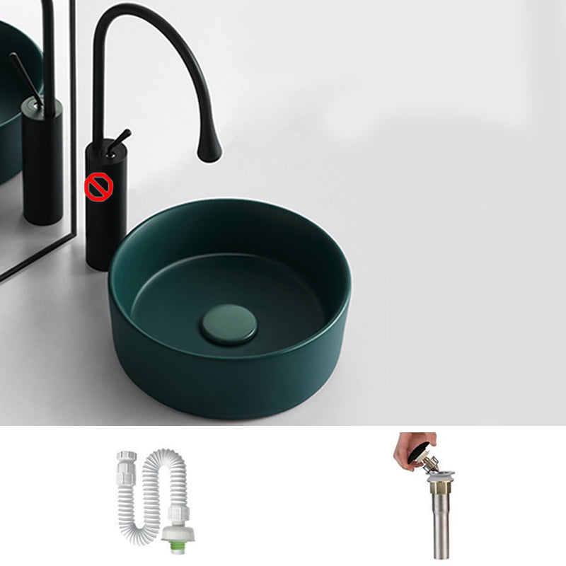 Bathroom Sink Oval Ceramic Basin Bathroom Sink with Drain Assembly 12"L x 12"W x 4"H Green Sink Clearhalo 'Bathroom Remodel & Bathroom Fixtures' 'Bathroom Sinks & Faucet Components' 'Bathroom Sinks' 'bathroom_sink' 'Home Improvement' 'home_improvement' 'home_improvement_bathroom_sink' 6743507