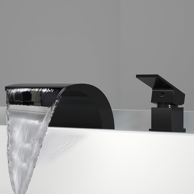 Modern Deck Mounted Metal Tub Filler Low Arc Faucet in Black/Gold Clearhalo 'Bathroom Remodel & Bathroom Fixtures' 'Bathtub Faucets' 'bathtub_faucets' 'Home Improvement' 'home_improvement' 'home_improvement_bathtub_faucets' 6743579