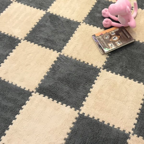 Fade Resistant Carpet Tile Solid Color Interlocking Carpet Floor Tile Clearhalo 'Carpet Tiles & Carpet Squares' 'carpet_tiles_carpet_squares' 'Flooring 'Home Improvement' 'home_improvement' 'home_improvement_carpet_tiles_carpet_squares' Walls and Ceiling' 6744430