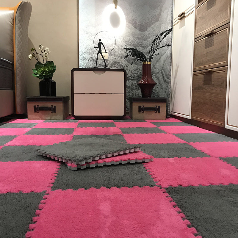 Fade Resistant Carpet Tile Solid Color Interlocking Carpet Floor Tile Gray-Red Clearhalo 'Carpet Tiles & Carpet Squares' 'carpet_tiles_carpet_squares' 'Flooring 'Home Improvement' 'home_improvement' 'home_improvement_carpet_tiles_carpet_squares' Walls and Ceiling' 6744432
