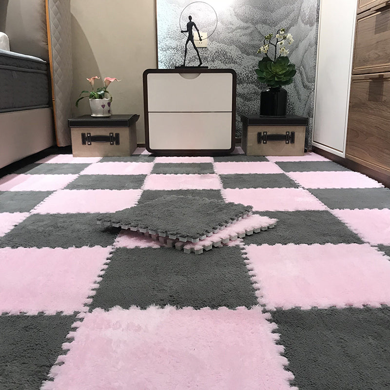 Fade Resistant Carpet Tile Solid Color Interlocking Carpet Floor Tile Gray-Pink Clearhalo 'Carpet Tiles & Carpet Squares' 'carpet_tiles_carpet_squares' 'Flooring 'Home Improvement' 'home_improvement' 'home_improvement_carpet_tiles_carpet_squares' Walls and Ceiling' 6744443