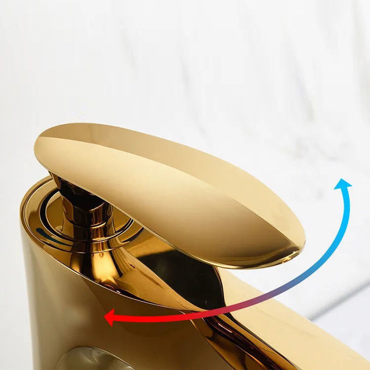 Glam Style Faucet One Lever Handle Vessel Sink Bathroom Faucet Clearhalo 'Bathroom Remodel & Bathroom Fixtures' 'Bathroom Sink Faucets' 'Bathroom Sinks & Faucet Components' 'bathroom_sink_faucets' 'Home Improvement' 'home_improvement' 'home_improvement_bathroom_sink_faucets' 6771319