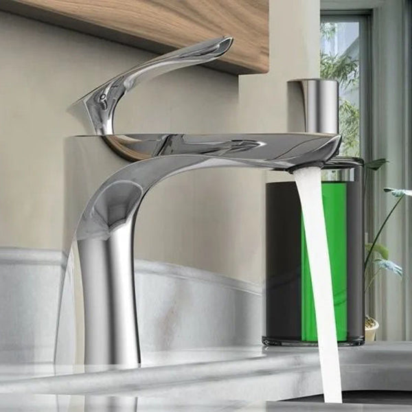 Glam Style Faucet One Lever Handle Vessel Sink Bathroom Faucet Clearhalo 'Bathroom Remodel & Bathroom Fixtures' 'Bathroom Sink Faucets' 'Bathroom Sinks & Faucet Components' 'bathroom_sink_faucets' 'Home Improvement' 'home_improvement' 'home_improvement_bathroom_sink_faucets' 6771322
