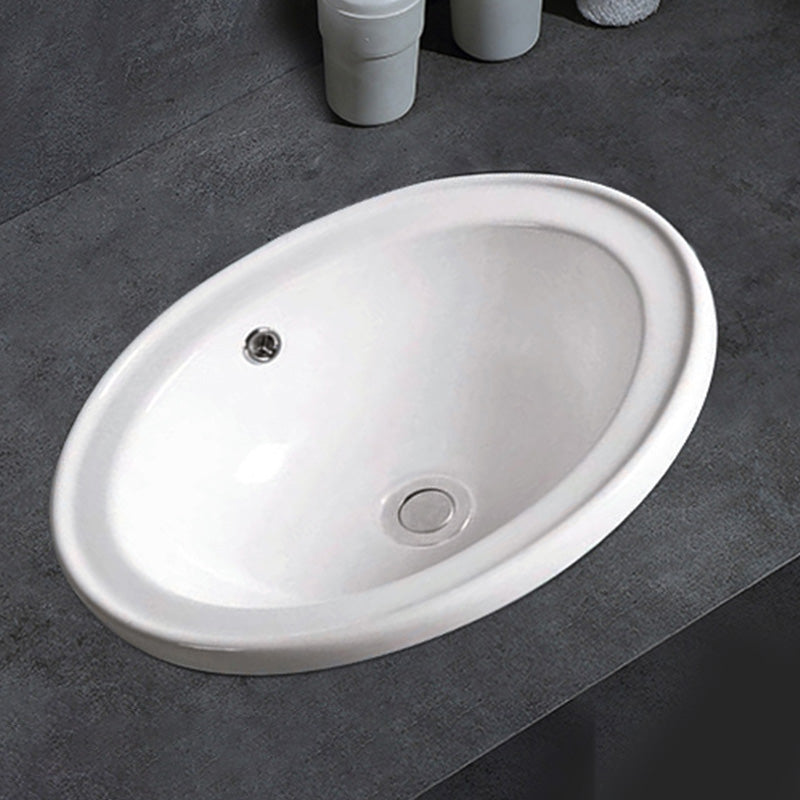 Contemporary Bathroom Sink Porcelain Oval-Shape Drop-in Bathroom Sink without Faucet 20"L x 15"W x 7"H Clearhalo 'Bathroom Remodel & Bathroom Fixtures' 'Bathroom Sinks & Faucet Components' 'Bathroom Sinks' 'bathroom_sink' 'Home Improvement' 'home_improvement' 'home_improvement_bathroom_sink' 6786882