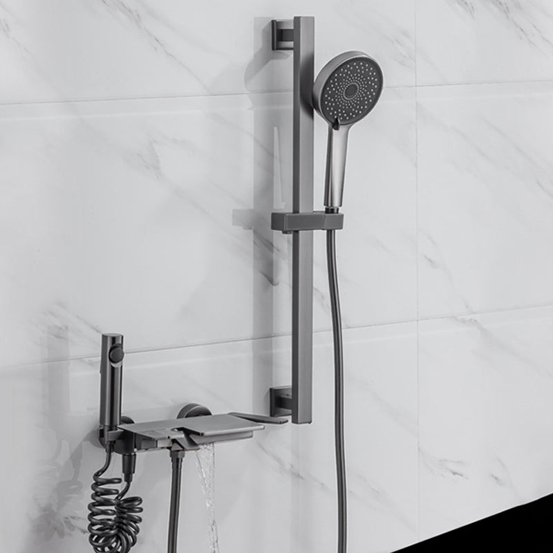 Modern Shower Trim Brass Temperature Control Wall Mounted Shower Head Combo Clearhalo 'Bathroom Remodel & Bathroom Fixtures' 'Home Improvement' 'home_improvement' 'home_improvement_shower_faucets' 'Shower Faucets & Systems' 'shower_faucets' 'Showers & Bathtubs Plumbing' 'Showers & Bathtubs' 6818543