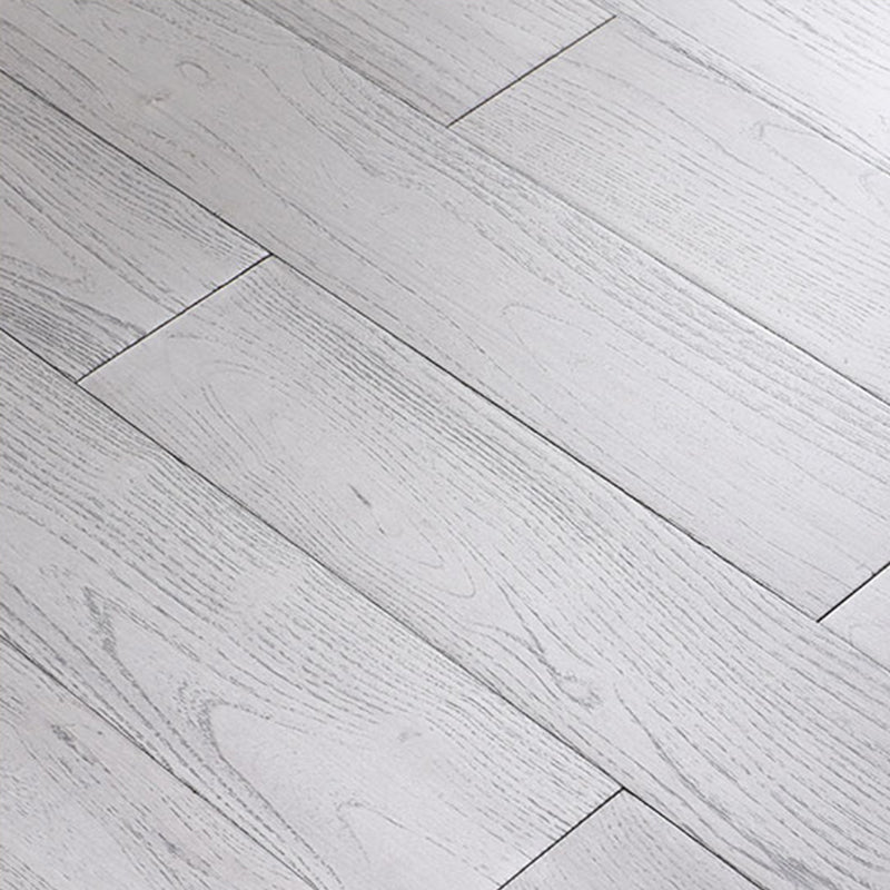 Modern Style Laminate Floor Solid Wood Laminate Floor with Medium and Light Color Warm Gray Clearhalo 'Flooring 'Home Improvement' 'home_improvement' 'home_improvement_laminate_flooring' 'Laminate Flooring' 'laminate_flooring' Walls and Ceiling' 6834968