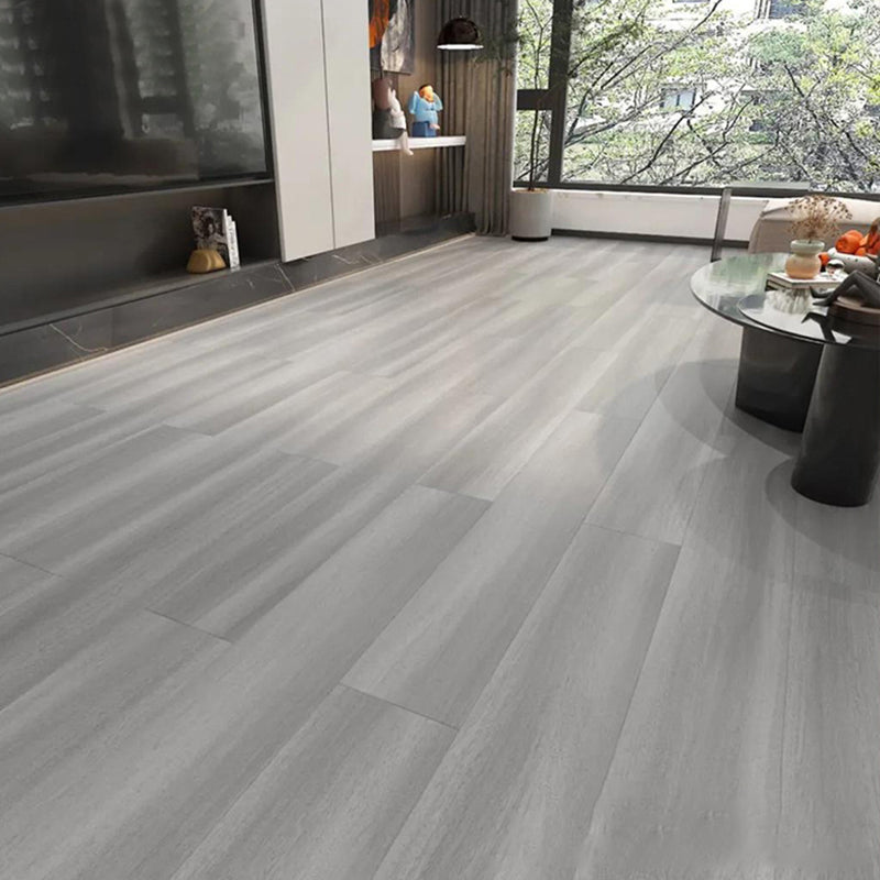 Modern Laminate Floor Scratch Resistant Laminate Plank Flooring Silver/Gray Clearhalo 'Flooring 'Home Improvement' 'home_improvement' 'home_improvement_laminate_flooring' 'Laminate Flooring' 'laminate_flooring' Walls and Ceiling' 6837121