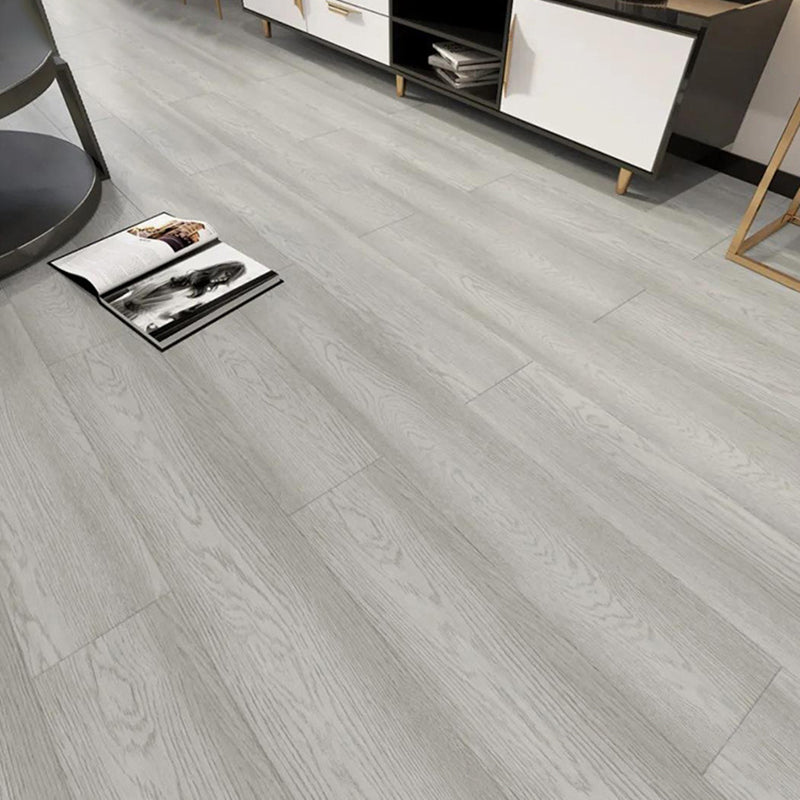 Modern Laminate Floor Scratch Resistant Laminate Plank Flooring Light Gray Clearhalo 'Flooring 'Home Improvement' 'home_improvement' 'home_improvement_laminate_flooring' 'Laminate Flooring' 'laminate_flooring' Walls and Ceiling' 6837126