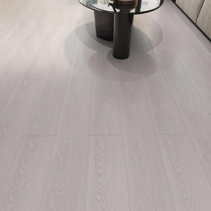 Modern Laminate Floor Scratch Resistant Laminate Plank Flooring Bright Grey Clearhalo 'Flooring 'Home Improvement' 'home_improvement' 'home_improvement_laminate_flooring' 'Laminate Flooring' 'laminate_flooring' Walls and Ceiling' 6837130