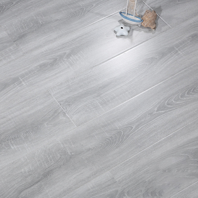 Maple Modern Laminate Flooring Click Lock Stain Resistant Plank Flooring Gray White Clearhalo 'Flooring 'Home Improvement' 'home_improvement' 'home_improvement_laminate_flooring' 'Laminate Flooring' 'laminate_flooring' Walls and Ceiling' 6837148