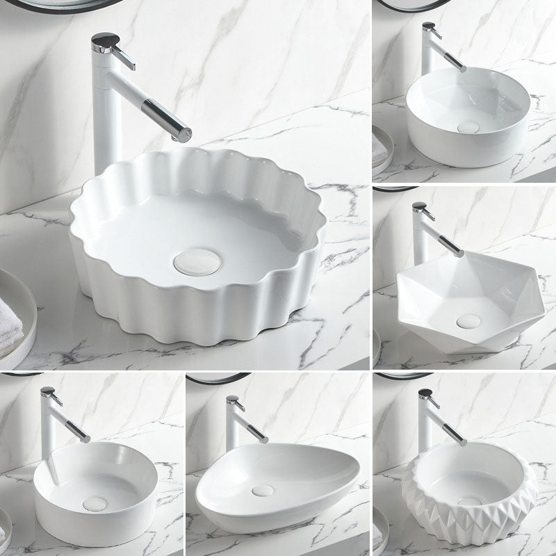 Contemporary Bathroom Sink White Porcelain Vessel Lavatory Sink Only Clearhalo 'Bathroom Remodel & Bathroom Fixtures' 'Bathroom Sinks & Faucet Components' 'Bathroom Sinks' 'bathroom_sink' 'Home Improvement' 'home_improvement' 'home_improvement_bathroom_sink' 6871819