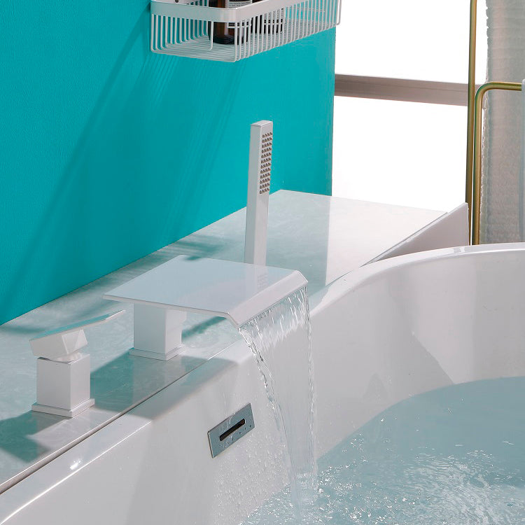 Modern Style Roman Tub Filler Deck-Mount Low Arc Copper Roman Tub Filler Clearhalo 'Bathroom Remodel & Bathroom Fixtures' 'Bathtub Faucets' 'bathtub_faucets' 'Home Improvement' 'home_improvement' 'home_improvement_bathtub_faucets' 6871976