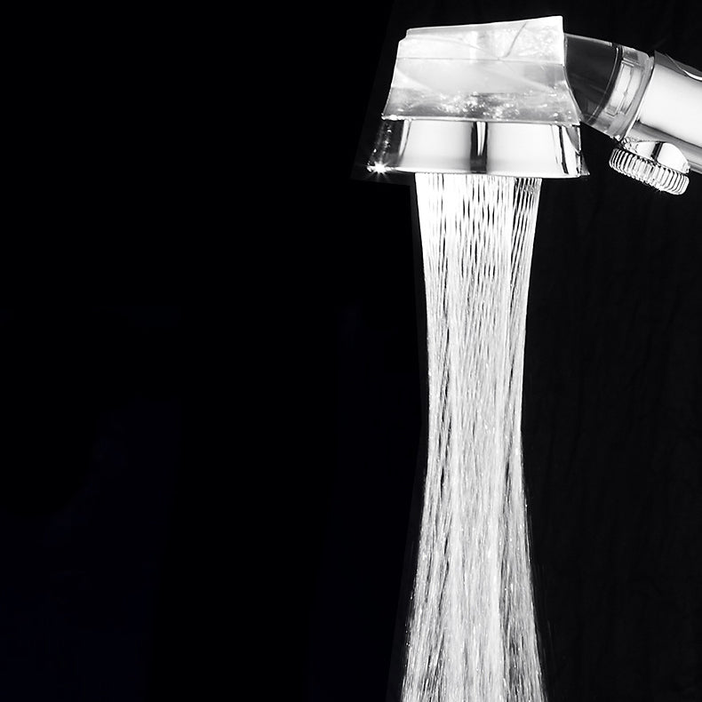 Modern Standard Shower Head Round Metal Adjustable Spray Pattern Showerhead Clearhalo 'Bathroom Remodel & Bathroom Fixtures' 'Home Improvement' 'home_improvement' 'home_improvement_shower_heads' 'Shower Heads' 'shower_heads' 'Showers & Bathtubs Plumbing' 'Showers & Bathtubs' 6872672
