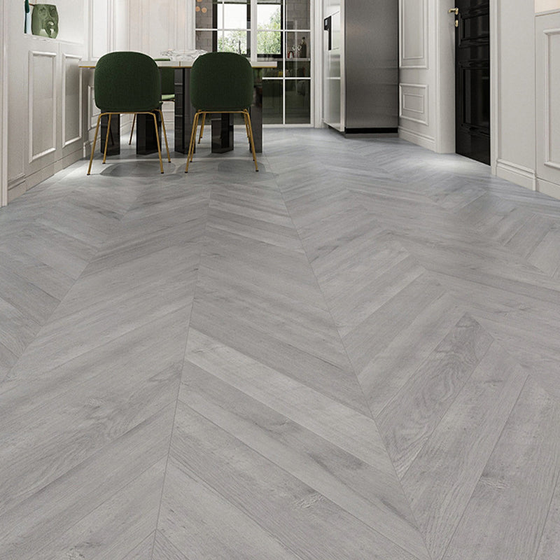Modern Plank Flooring Scratch Resistant Smooth Wooden Floor Tile Light Gray Clearhalo 'Flooring 'Hardwood Flooring' 'hardwood_flooring' 'Home Improvement' 'home_improvement' 'home_improvement_hardwood_flooring' Walls and Ceiling' 6914339