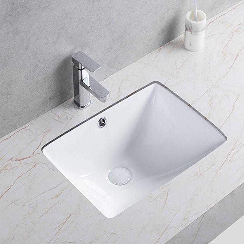 Modern Undermount Vanity Sink Round Porcelain with Pop-Up Drain Bathroom Sink Only Clearhalo 'Bathroom Remodel & Bathroom Fixtures' 'Bathroom Sinks & Faucet Components' 'Bathroom Sinks' 'bathroom_sink' 'Home Improvement' 'home_improvement' 'home_improvement_bathroom_sink' 6914461