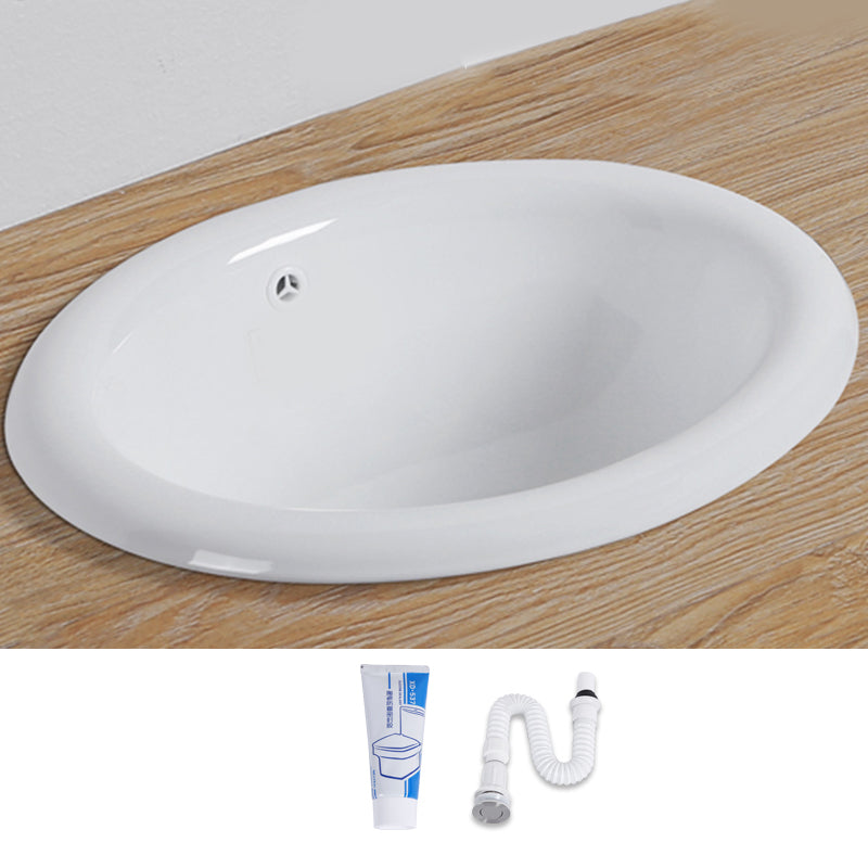 Modern Style Bathroom Sink Oval Porcelain Undermount Bathroom Sink 20"L x 17"W x 7"H Sink Clearhalo 'Bathroom Remodel & Bathroom Fixtures' 'Bathroom Sinks & Faucet Components' 'Bathroom Sinks' 'bathroom_sink' 'Home Improvement' 'home_improvement' 'home_improvement_bathroom_sink' 6914517