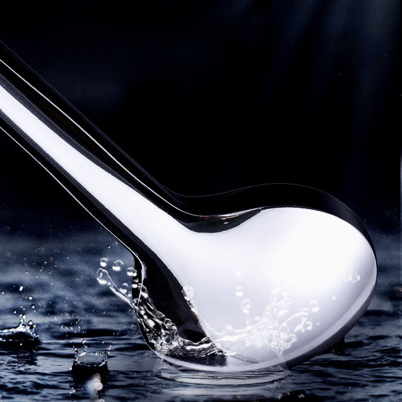 Modern Plastic Shower Head Round Handheld Shower Head with Adjustable Water Flow Clearhalo 'Bathroom Remodel & Bathroom Fixtures' 'Home Improvement' 'home_improvement' 'home_improvement_shower_heads' 'Shower Heads' 'shower_heads' 'Showers & Bathtubs Plumbing' 'Showers & Bathtubs' 6915882