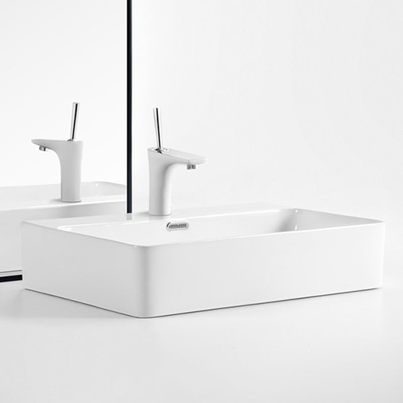 Modern Style Rectangular Vessel Sink with 1-Faucet Hole Porcelain Wash Stand Clearhalo 'Bathroom Remodel & Bathroom Fixtures' 'Bathroom Sinks & Faucet Components' 'Bathroom Sinks' 'bathroom_sink' 'Home Improvement' 'home_improvement' 'home_improvement_bathroom_sink' 6926774