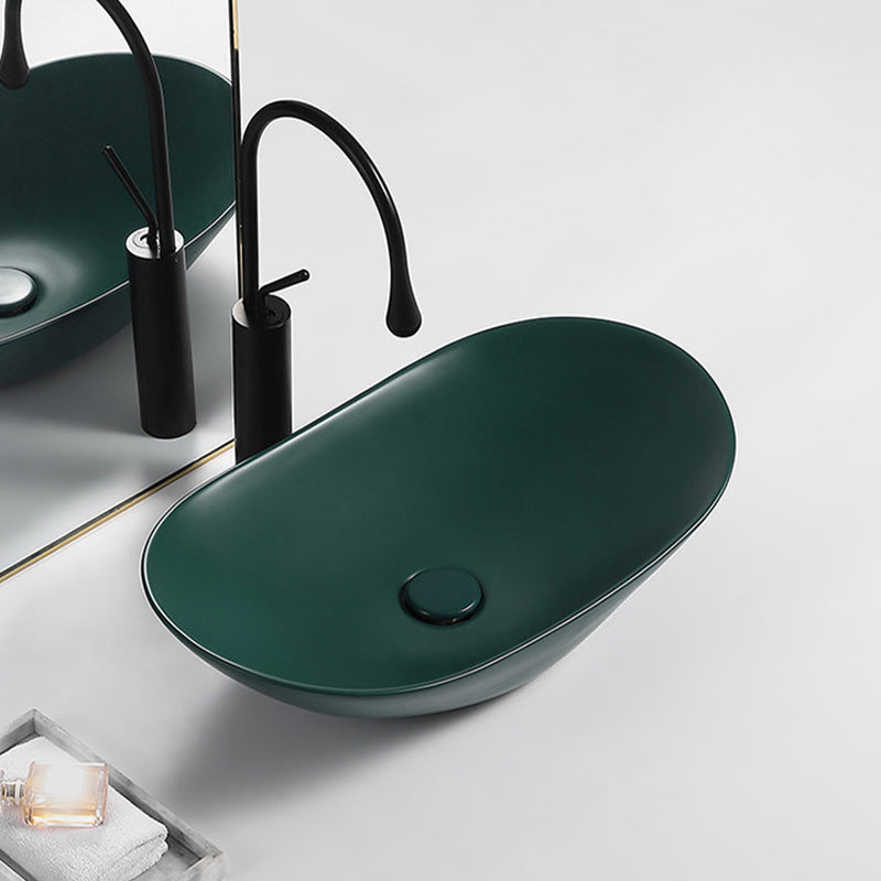 Modern Vessel Lavatory Sink Oval Porcelain with Faucet Vessel Sink Clearhalo 'Bathroom Remodel & Bathroom Fixtures' 'Bathroom Sinks & Faucet Components' 'Bathroom Sinks' 'bathroom_sink' 'Home Improvement' 'home_improvement' 'home_improvement_bathroom_sink' 6926785