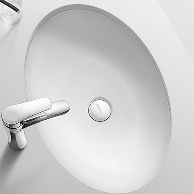 Oval Porcelain Vessel Sink Modern Bathroom Sink with Overflow(Not Including Faucet) Clearhalo 'Bathroom Remodel & Bathroom Fixtures' 'Bathroom Sinks & Faucet Components' 'Bathroom Sinks' 'bathroom_sink' 'Home Improvement' 'home_improvement' 'home_improvement_bathroom_sink' 6926840