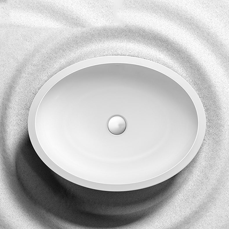 Oval Porcelain Vessel Sink Modern Bathroom Sink with Overflow(Not Including Faucet) Clearhalo 'Bathroom Remodel & Bathroom Fixtures' 'Bathroom Sinks & Faucet Components' 'Bathroom Sinks' 'bathroom_sink' 'Home Improvement' 'home_improvement' 'home_improvement_bathroom_sink' 6926843