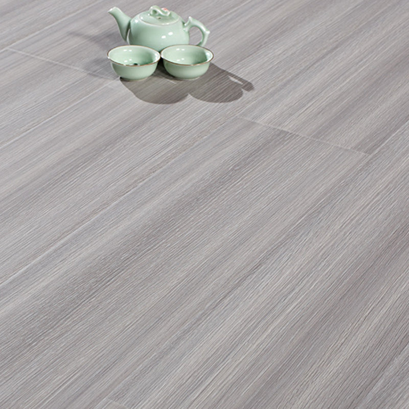 Modern Wood Laminate Flooring Stain Resistant Laminate Plank Flooring White/ Gray Clearhalo 'Flooring 'Home Improvement' 'home_improvement' 'home_improvement_laminate_flooring' 'Laminate Flooring' 'laminate_flooring' Walls and Ceiling' 6928647
