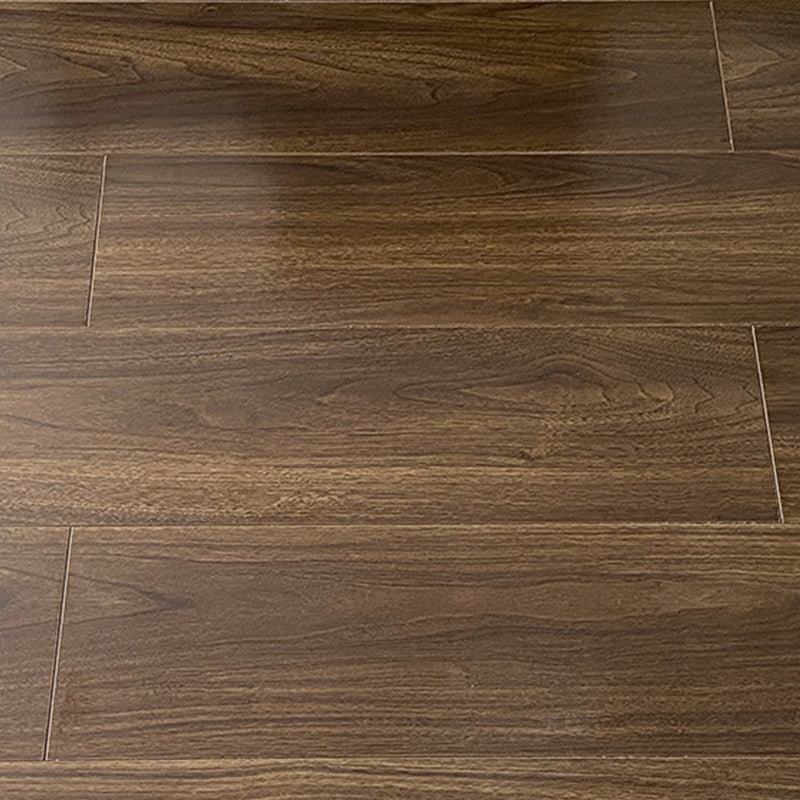 Modern Wood Laminate Flooring Stain Resistant Laminate Plank Flooring Dark Brown Clearhalo 'Flooring 'Home Improvement' 'home_improvement' 'home_improvement_laminate_flooring' 'Laminate Flooring' 'laminate_flooring' Walls and Ceiling' 6928657