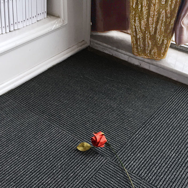 Dark Color Level Loop Carpet Tile Non-Skid Adhesive Tabs Indoor Carpet Tiles Gloss Black Asphalt Clearhalo 'Carpet Tiles & Carpet Squares' 'carpet_tiles_carpet_squares' 'Flooring 'Home Improvement' 'home_improvement' 'home_improvement_carpet_tiles_carpet_squares' Walls and Ceiling' 6928886