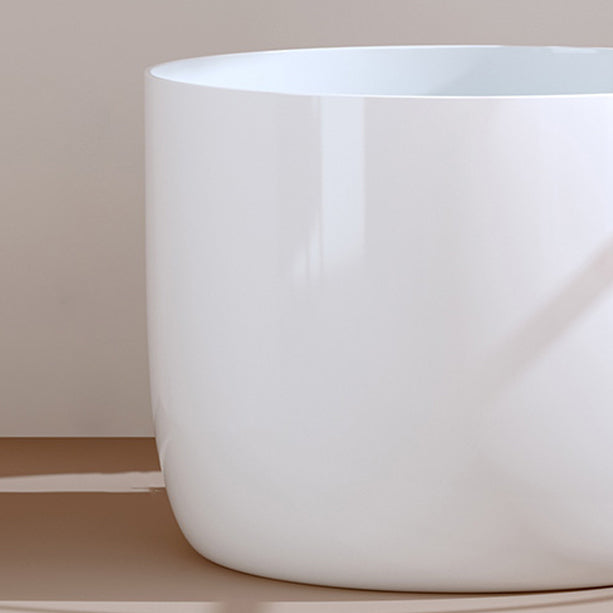 Round Soaking Bathtub Antique Finish Acrylic Freestanding Bath Tub Clearhalo 'Bathroom Remodel & Bathroom Fixtures' 'Bathtubs' 'Home Improvement' 'home_improvement' 'home_improvement_bathtubs' 'Showers & Bathtubs' 6949357