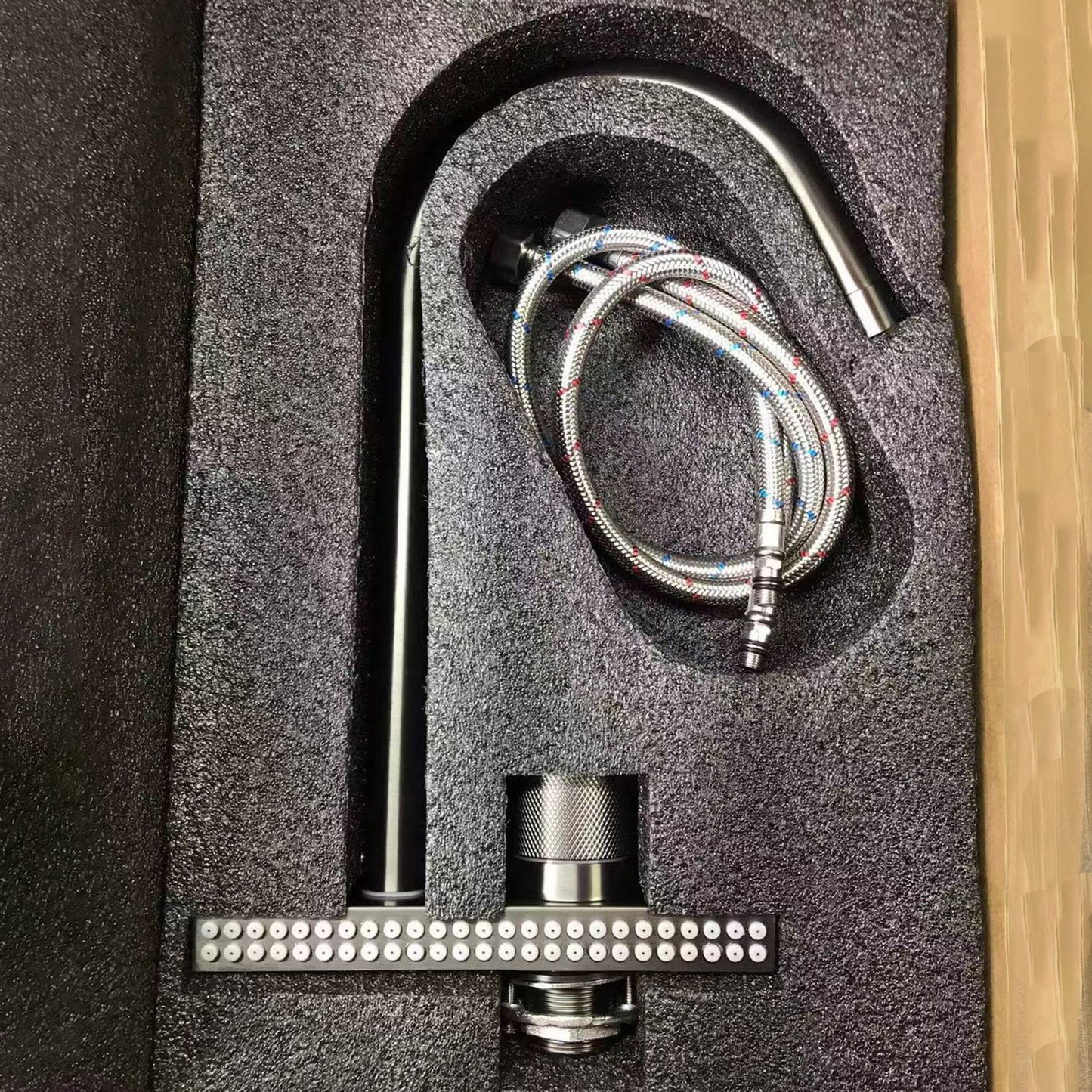 Contemporary Standard Kitchen Faucets Brushed Nickel No Sensor Swivel Spout Clearhalo 'Home Improvement' 'home_improvement' 'home_improvement_kitchen_faucets' 'Kitchen Faucets' 'Kitchen Remodel & Kitchen Fixtures' 'Kitchen Sinks & Faucet Components' 'kitchen_faucets' 6952031