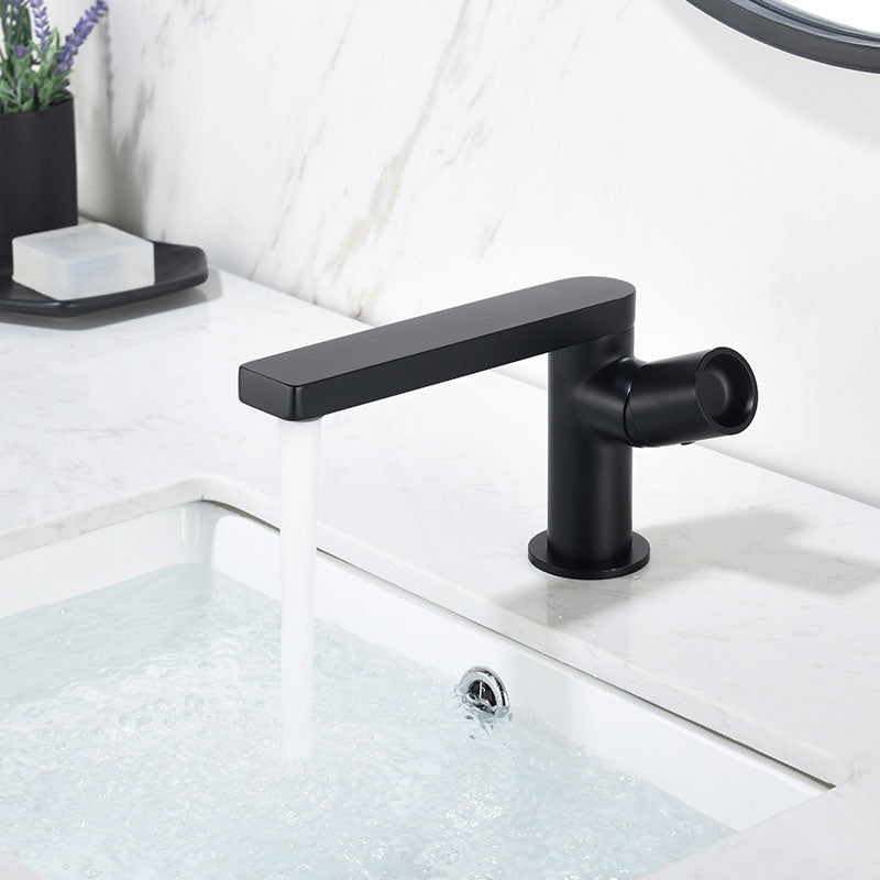 Modern Brass Bathroom Faucet Knob Handles Deck-mount Fixed Faucet Black Short Clearhalo 'Bathroom Remodel & Bathroom Fixtures' 'Bathtub Faucets' 'bathtub_faucets' 'Home Improvement' 'home_improvement' 'home_improvement_bathtub_faucets' 6952789