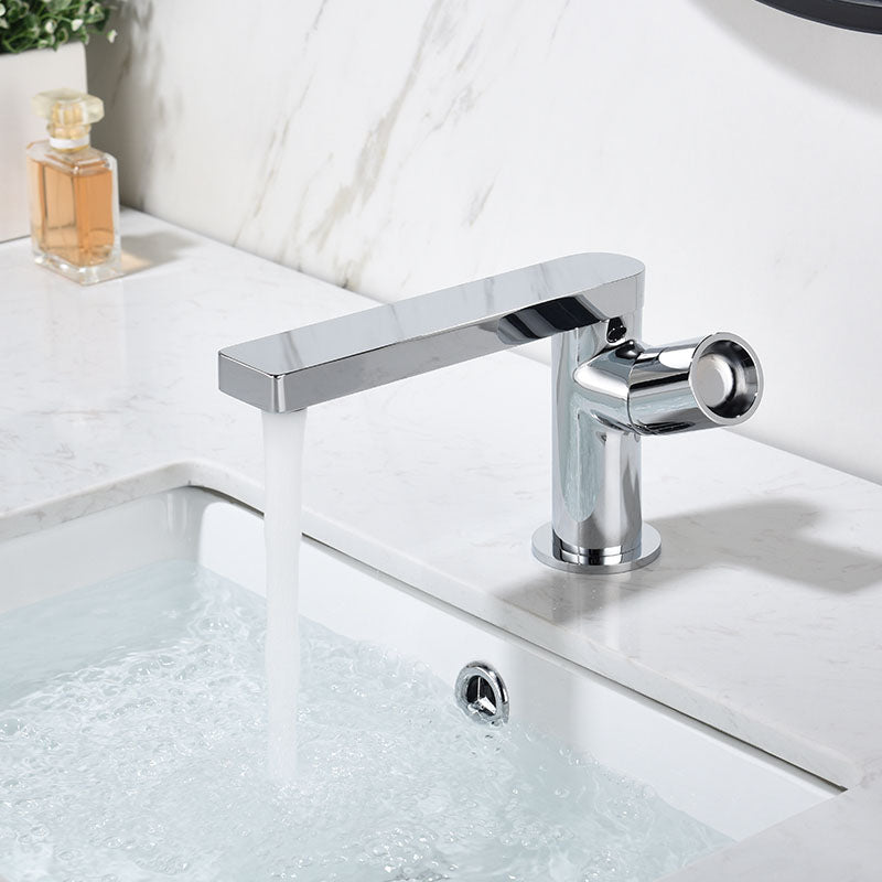 Modern Brass Bathroom Faucet Knob Handles Deck-mount Fixed Faucet Chrome Short Clearhalo 'Bathroom Remodel & Bathroom Fixtures' 'Bathtub Faucets' 'bathtub_faucets' 'Home Improvement' 'home_improvement' 'home_improvement_bathtub_faucets' 6952792