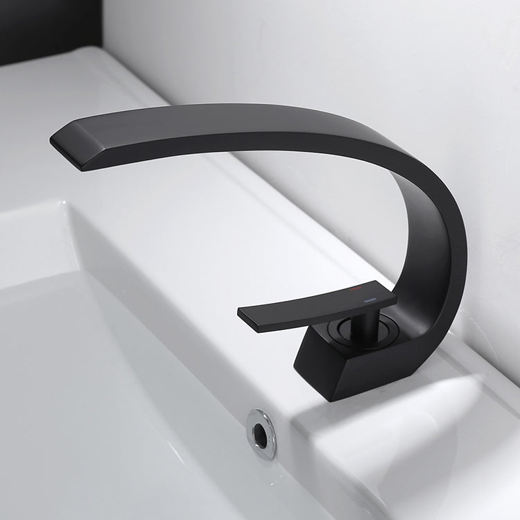 Waterfall Spout Widespread Lavatory Faucet Modern Lever Handles Sink Faucet Clearhalo 'Bathroom Remodel & Bathroom Fixtures' 'Bathroom Sink Faucets' 'Bathroom Sinks & Faucet Components' 'bathroom_sink_faucets' 'Home Improvement' 'home_improvement' 'home_improvement_bathroom_sink_faucets' 6957488