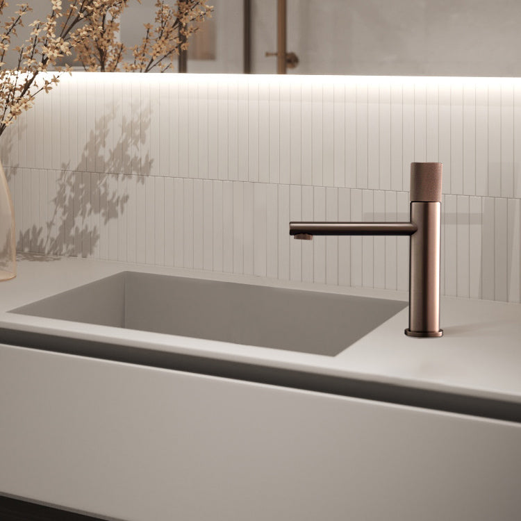 Modern Brass Bathroom Sink Faucet Circular Knob Handle Sink Faucet Clearhalo 'Bathroom Remodel & Bathroom Fixtures' 'Bathroom Sink Faucets' 'Bathroom Sinks & Faucet Components' 'bathroom_sink_faucets' 'Home Improvement' 'home_improvement' 'home_improvement_bathroom_sink_faucets' 6977696
