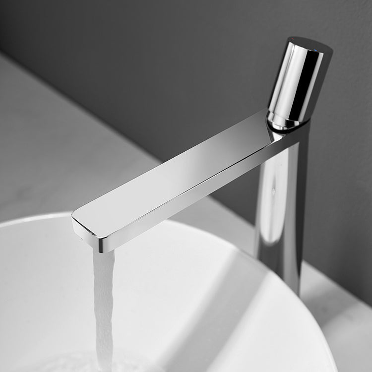Knob Handle Square Sink Faucet Brass Bathroom Sink Faucet with 1 Hole Clearhalo 'Bathroom Remodel & Bathroom Fixtures' 'Bathroom Sink Faucets' 'Bathroom Sinks & Faucet Components' 'bathroom_sink_faucets' 'Home Improvement' 'home_improvement' 'home_improvement_bathroom_sink_faucets' 6977790
