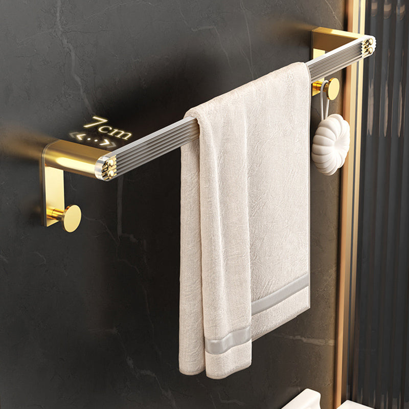 Bathroom Accessory Set in Gold Metal and Acrylic Bath Hardware Set Clearhalo 'Bathroom Hardware Sets' 'Bathroom Hardware' 'Bathroom Remodel & Bathroom Fixtures' 'bathroom_hardware_sets' 'Home Improvement' 'home_improvement' 'home_improvement_bathroom_hardware_sets' 6998157