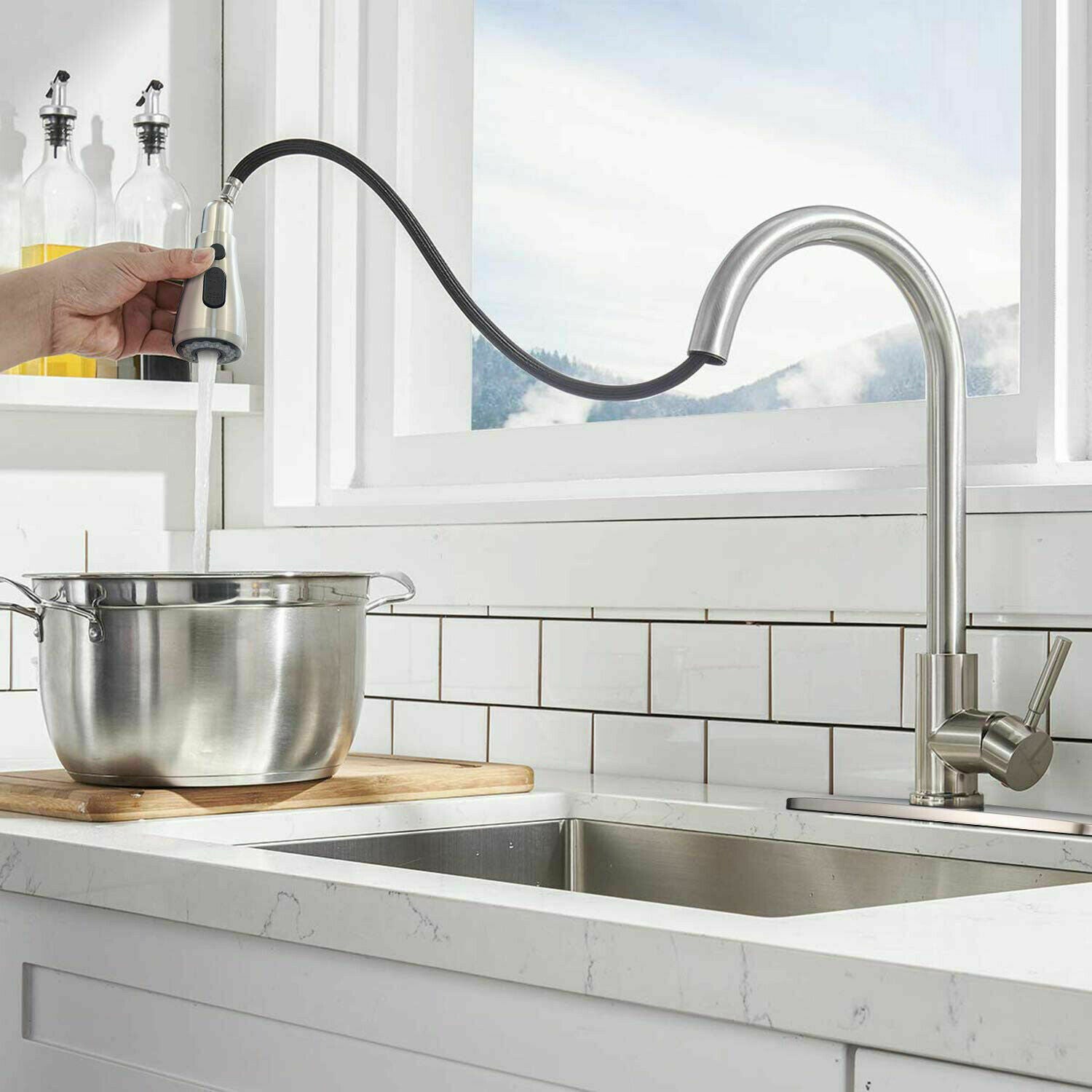 Kitchen Sink Faucet Swivel Spout with Pull Down Sprayer (Not Included Deck Plate) Clearhalo 'Home Improvement' 'home_improvement' 'home_improvement_kitchen_faucets' 'Kitchen Faucets' 'Kitchen Remodel & Kitchen Fixtures' 'Kitchen Sinks & Faucet Components' 'kitchen_faucets' 7010768