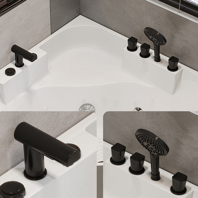 Modern Acrylic Corner Bath Soaking Seat Included Bathtub in White Clearhalo 'Bathroom Remodel & Bathroom Fixtures' 'Bathtubs' 'Home Improvement' 'home_improvement' 'home_improvement_bathtubs' 'Showers & Bathtubs' 7023701