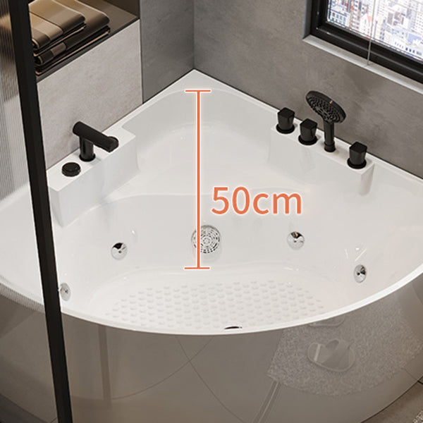 Modern Acrylic Corner Bath Soaking Seat Included Bathtub in White Clearhalo 'Bathroom Remodel & Bathroom Fixtures' 'Bathtubs' 'Home Improvement' 'home_improvement' 'home_improvement_bathtubs' 'Showers & Bathtubs' 7023703