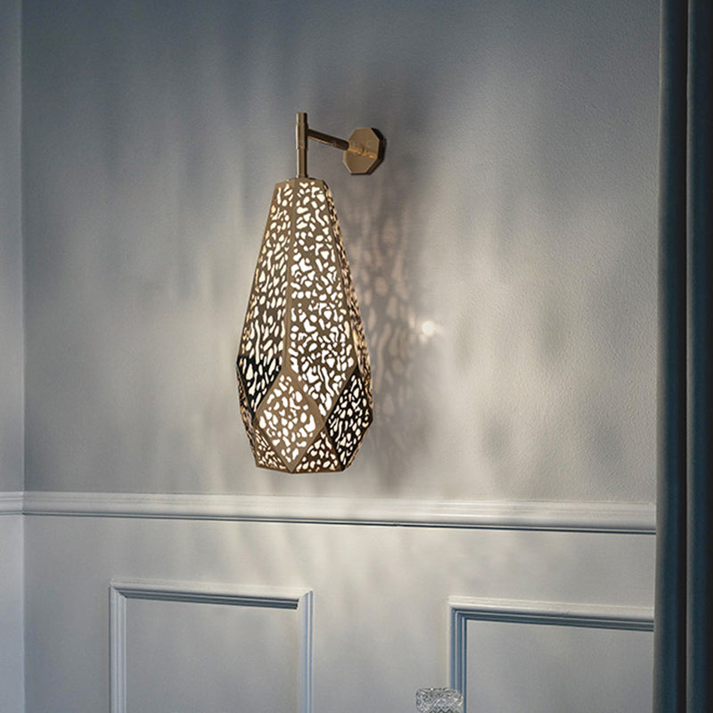 Chrome Finish Diamond Wall Sconce Modern 1 Head Stainless Steel Wall Mount Light with Hollow Out Design Clearhalo 'Cast Iron' 'Glass' 'Industrial' 'Modern wall lights' 'Modern' 'Tiffany' 'Traditional wall lights' 'Wall Lamps & Sconces' 'Wall Lights' Lighting' 702635