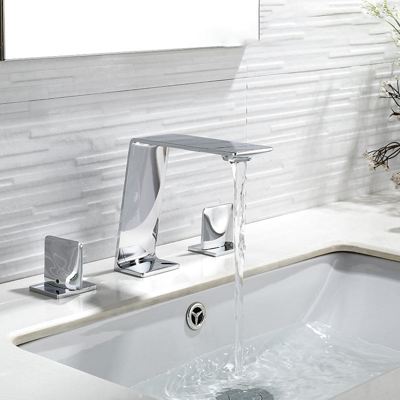 Modern Square Brass Bathroom Sink Faucet with 2-Handle Sink Faucet Chrome Clearhalo 'Bathroom Remodel & Bathroom Fixtures' 'Bathroom Sink Faucets' 'Bathroom Sinks & Faucet Components' 'bathroom_sink_faucets' 'Home Improvement' 'home_improvement' 'home_improvement_bathroom_sink_faucets' 7031408