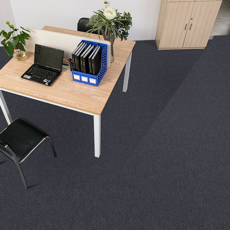 Carpet Tile Fade Resistant Non-Skid Solid Color Loose Lay Carpet Tiles Dining Room Black Clearhalo 'Carpet Tiles & Carpet Squares' 'carpet_tiles_carpet_squares' 'Flooring 'Home Improvement' 'home_improvement' 'home_improvement_carpet_tiles_carpet_squares' Walls and Ceiling' 7031650
