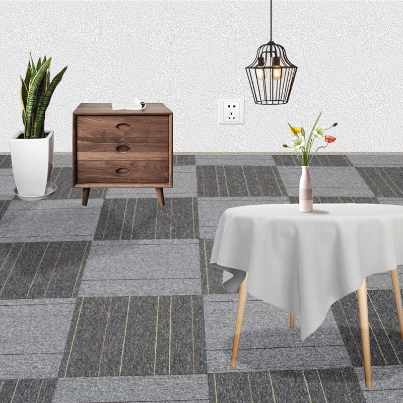 Carpet Tile Fade Resistant Non-Skid Solid Color Loose Lay Carpet Tiles Dining Room Gray-White Clearhalo 'Carpet Tiles & Carpet Squares' 'carpet_tiles_carpet_squares' 'Flooring 'Home Improvement' 'home_improvement' 'home_improvement_carpet_tiles_carpet_squares' Walls and Ceiling' 7031683