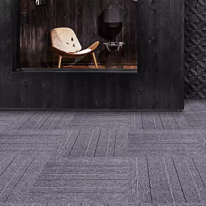 Carpet Tile Fade Resistant Non-Skid Solid Color Loose Lay Carpet Tiles Dining Room Light Gray-Black Clearhalo 'Carpet Tiles & Carpet Squares' 'carpet_tiles_carpet_squares' 'Flooring 'Home Improvement' 'home_improvement' 'home_improvement_carpet_tiles_carpet_squares' Walls and Ceiling' 7031686
