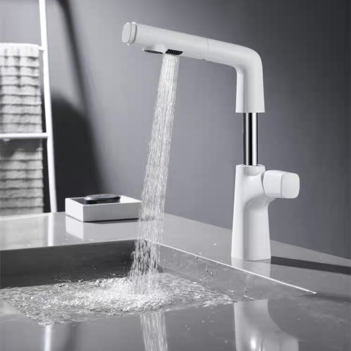 Modern Vessel Sink Bathroom Faucet Swivel Spout with Pull Out Sprayer Clearhalo 'Bathroom Remodel & Bathroom Fixtures' 'Bathroom Sink Faucets' 'Bathroom Sinks & Faucet Components' 'bathroom_sink_faucets' 'Home Improvement' 'home_improvement' 'home_improvement_bathroom_sink_faucets' 7037746